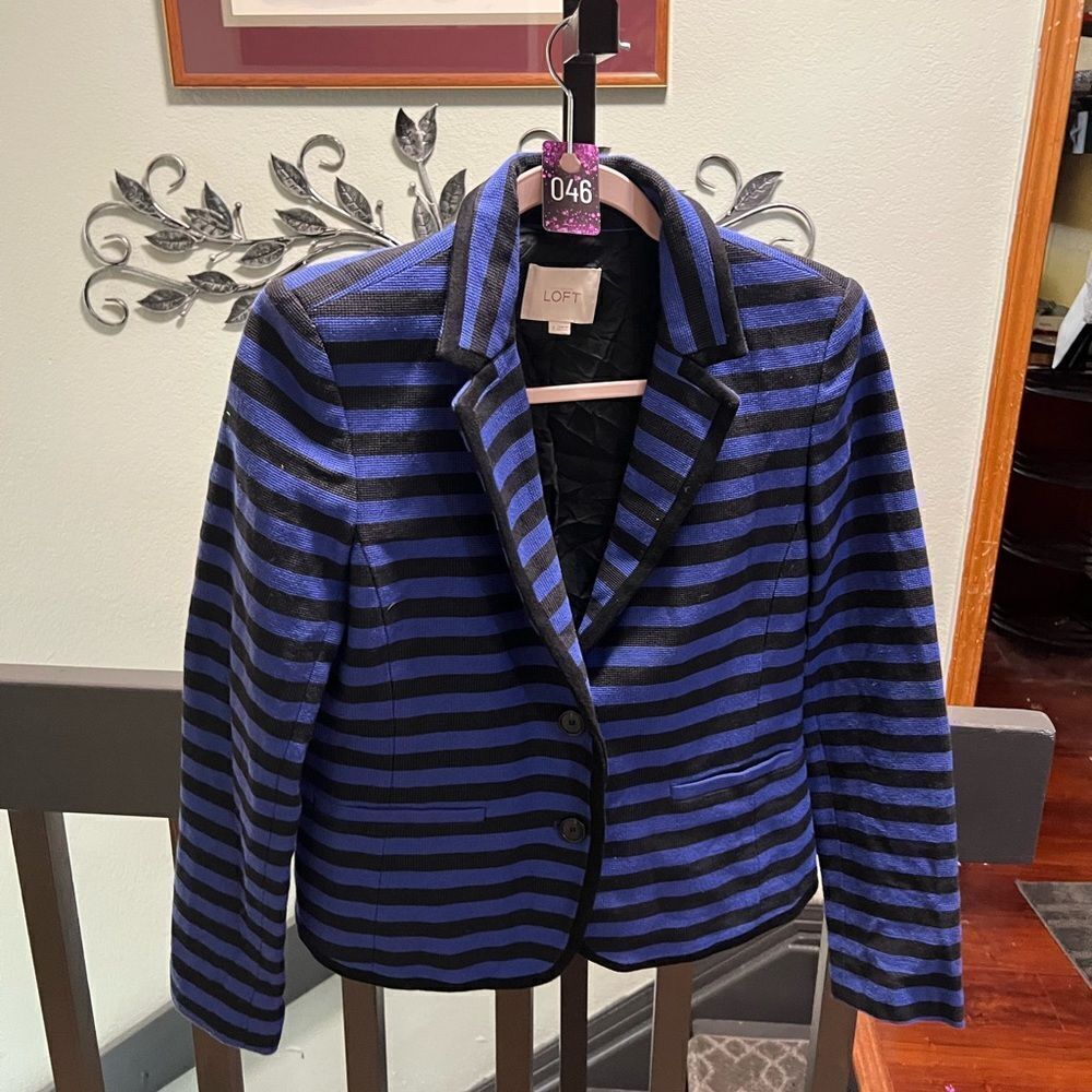 LOFT Women's Blue and Black Striped Jacket Size 6 #MC046